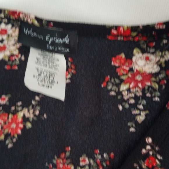 Beautiful floral print maxi dress!!! - Picture 2 of 9